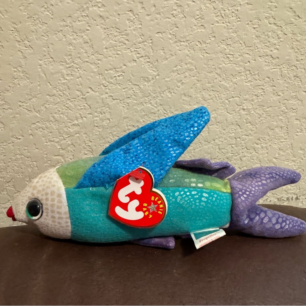 Vintage WT 2001 Ty Beanie Babies Propeller Flying Fish
